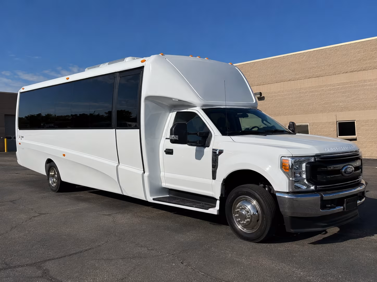 Garden Grove Airport Shuttle & Transportation party bus exterior