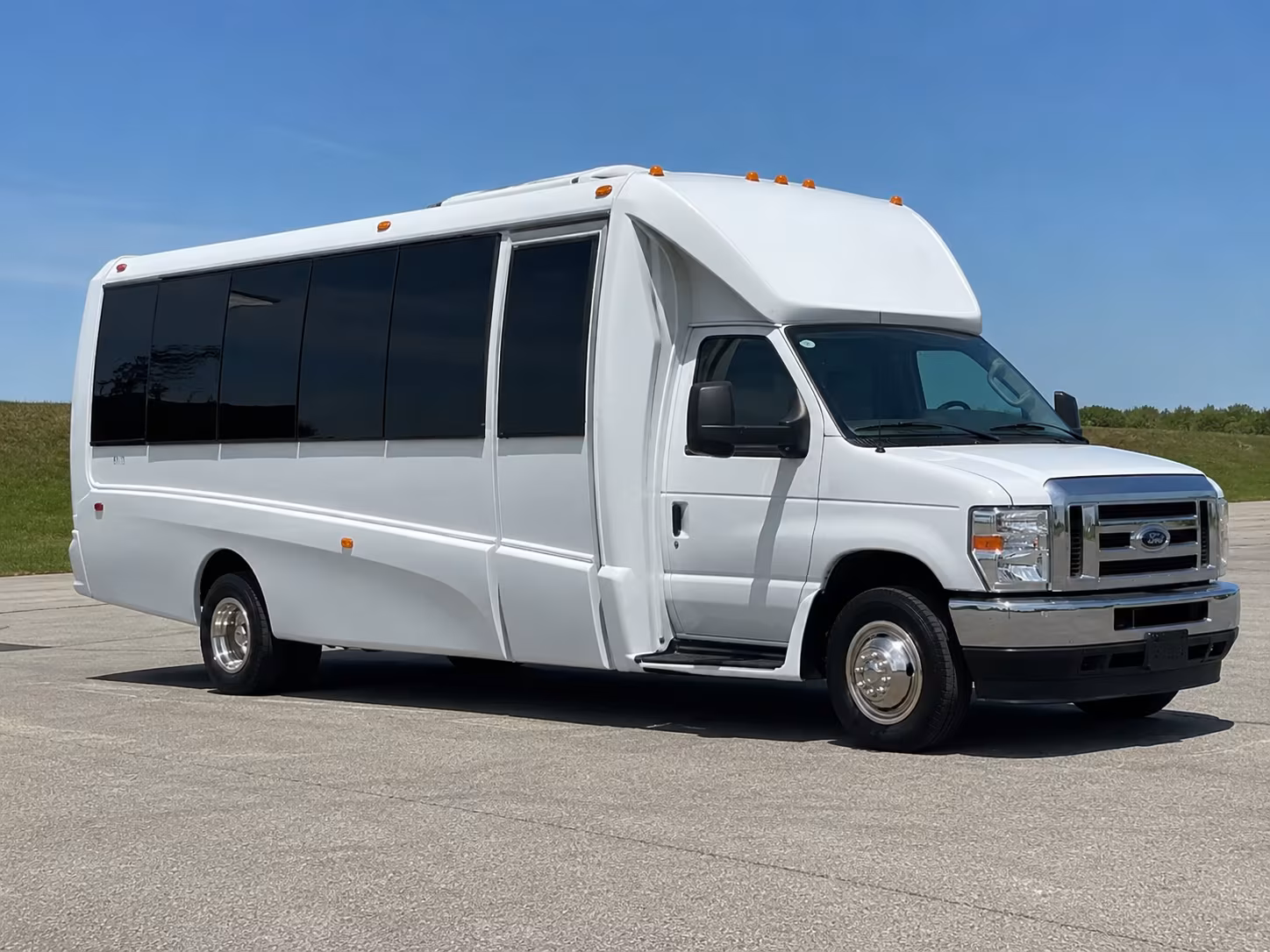 Garden Grove Birthday, Sweet 16, & Quinceañera Transportation party bus exterior